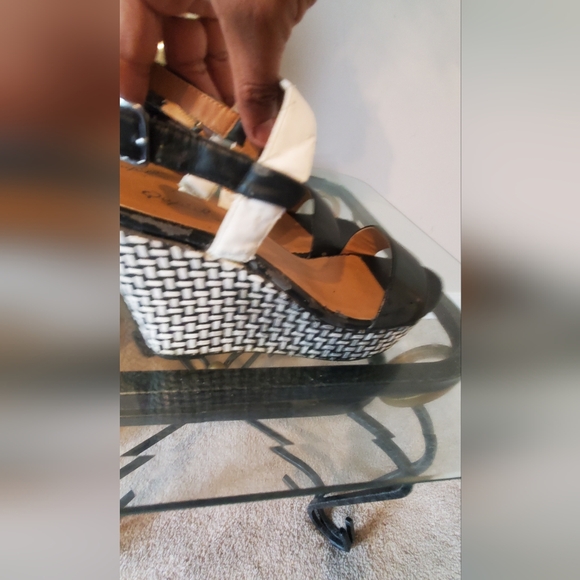 Women's Black and White Platform Wedges - Picture 2 of 9